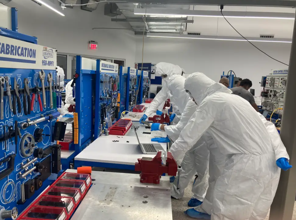 Mỹ và cú đặt cược 52 tỷ USD vào lĩnh vực sản xuất chip 2