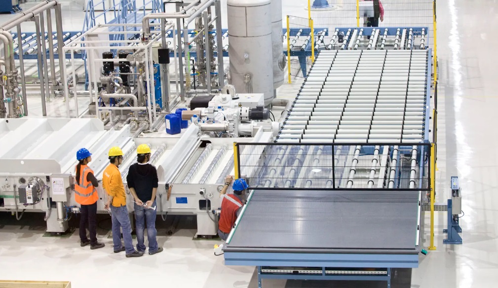 Trung Quốc thống trị thế giới về tấm pin mặt trời 2