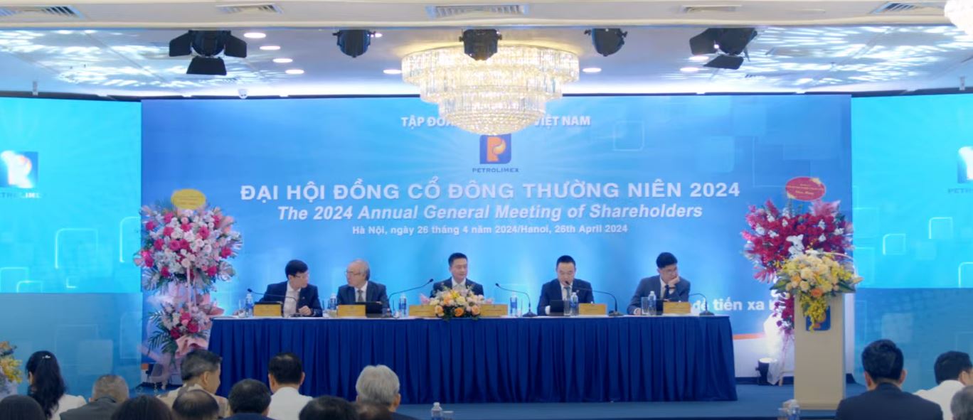 Chủ tịch Petrolimex: Việc phát triển xe điện chưa có tác động tới kinh doanh xăng dầu, sẽ tìm cơ hội tham gia thị trường trạm sạc