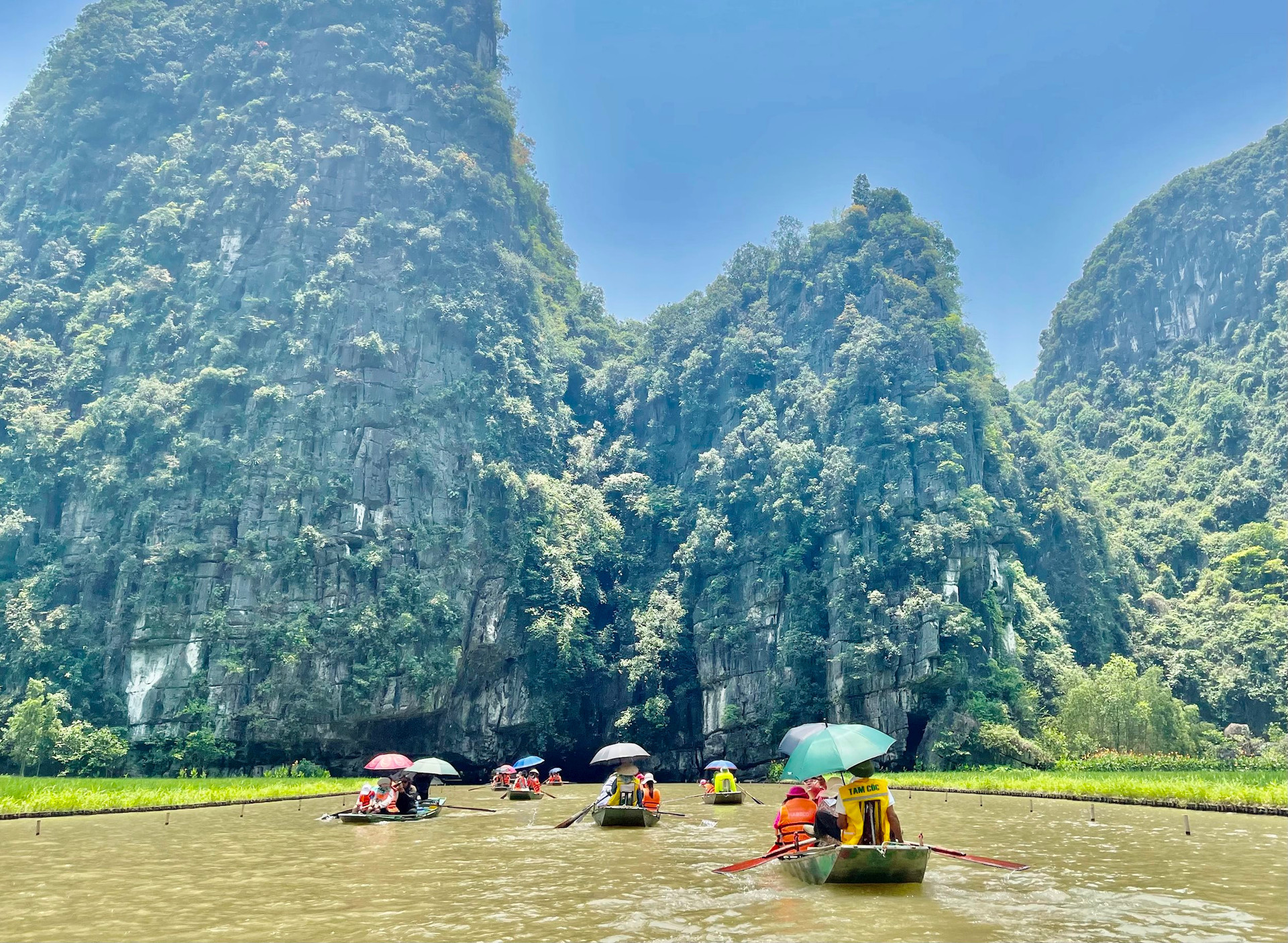 Du lịch Việt Nam bùng nổ, đón 8 triệu lượt khách trong dịp 30/4 - 1/5