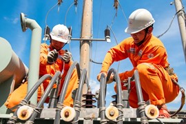 Tiêu thụ điện trong kỳ nghỉ lễ 30/4 – 1/5/2024 tăng tới 37,2% so với cùng kỳ năm 2023