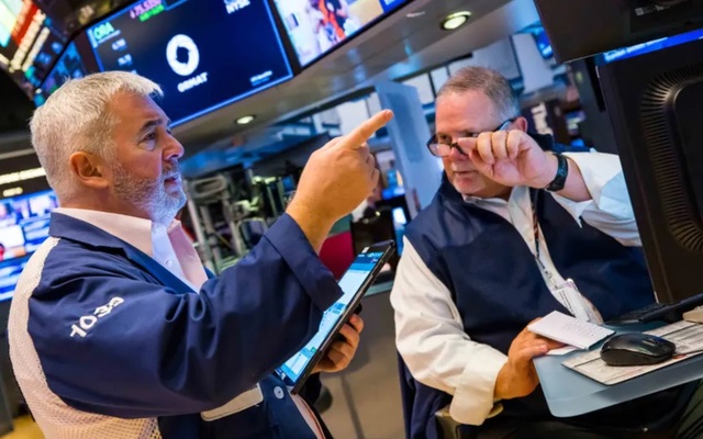 Phố Wall tăng mạnh, dữ liệu việc làm củng cố khả năng cắt giảm lãi suất