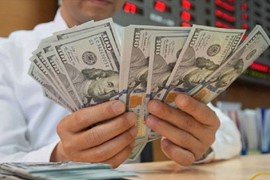 Ngân hàng đồng loạt tăng giá mua USD