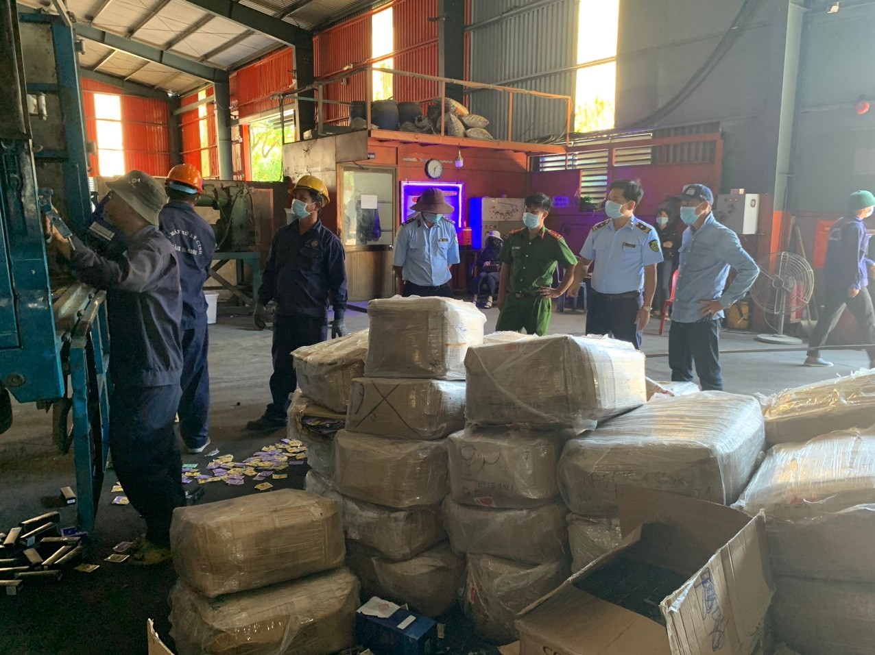 Phú Yên: Giám sát tiêu hủy hàng hóa vi phạm giá trị gần 3 tỉ đồng