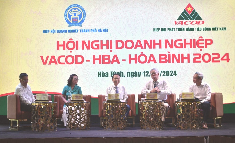 toan-canh-toa-dam-2384-3686-5169-6635.jpg