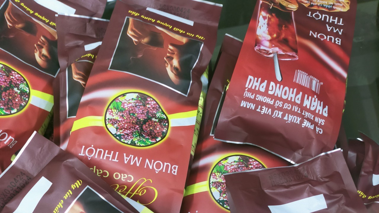 An Giang: Chuyển hồ sơ vụ sản xuất, buôn bán thực phẩm giả sang cơ quan Công an tiếp tục xử lý