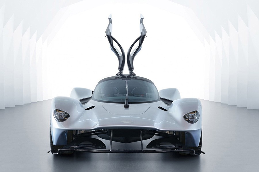 aston-martin-valkyrie-3111.jpg