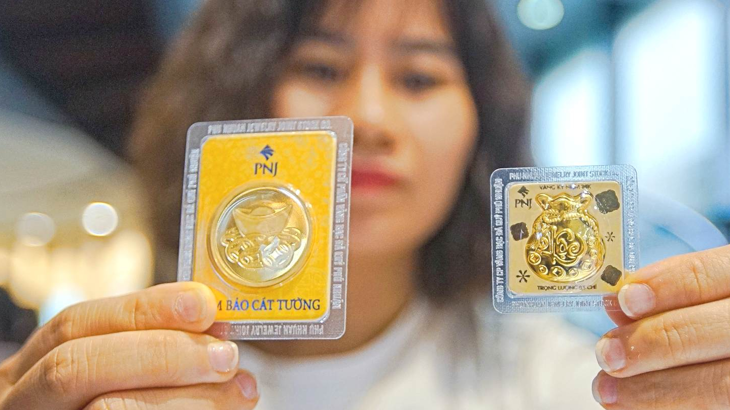 Doanh thu bán vàng tăng vọt 80% nhưng Vàng Phú Nhuận vẫn “đau đầu”