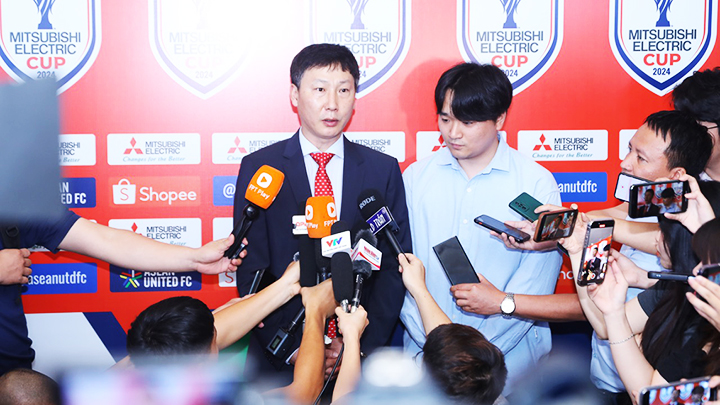 Phép thử với HLV Kim Sang-sik