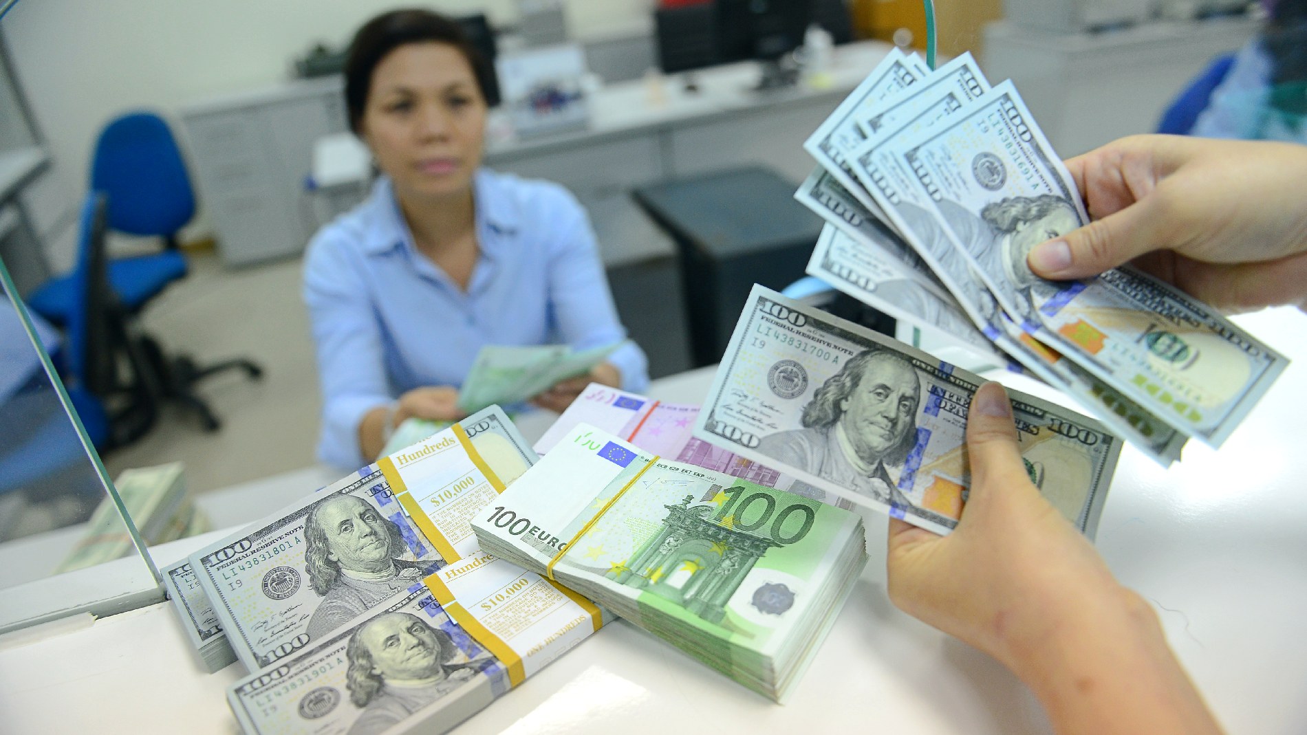 Sức ép tỷ giá