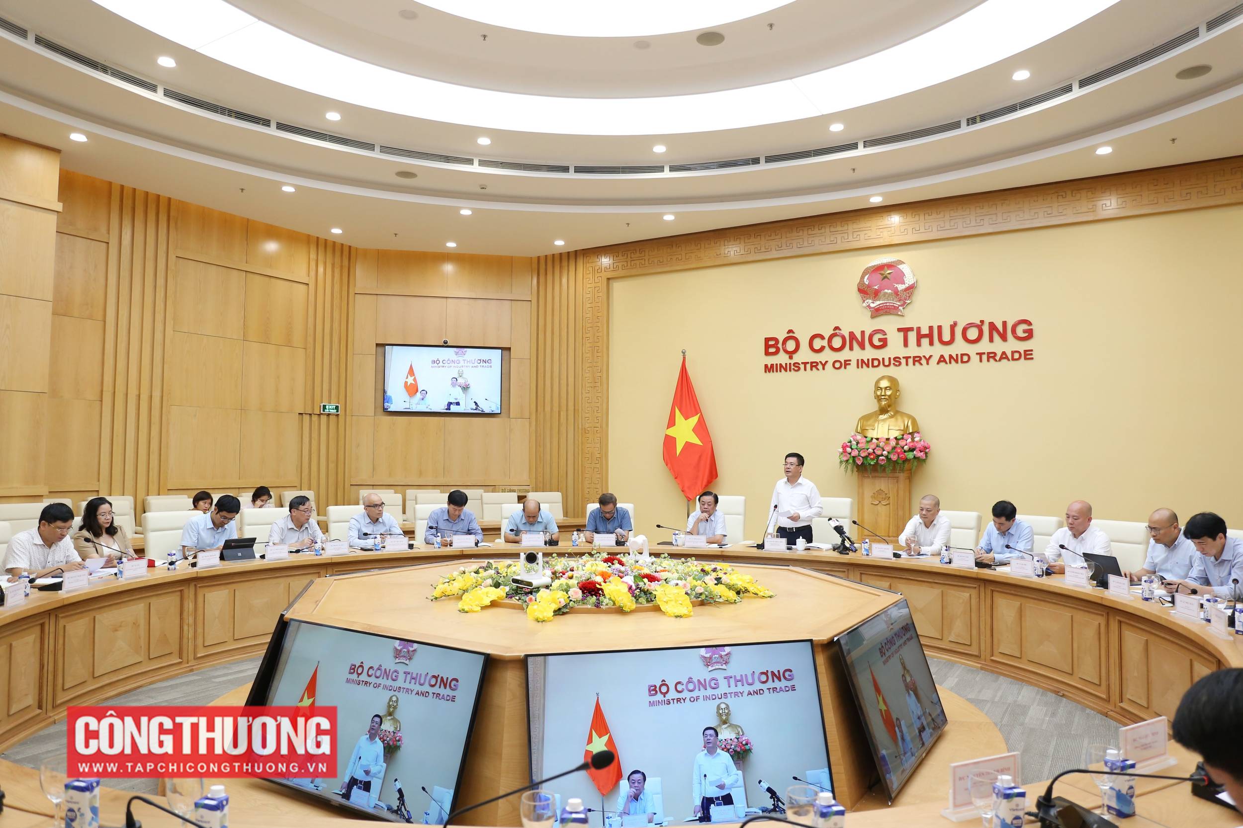 Bộ Công Thương và Bộ NN&PTNT bàn giải pháp tháo gỡ khó khăn, thúc đẩy xuất khẩu những tháng cuối năm