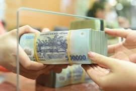 Lãi suất tăng trở lại