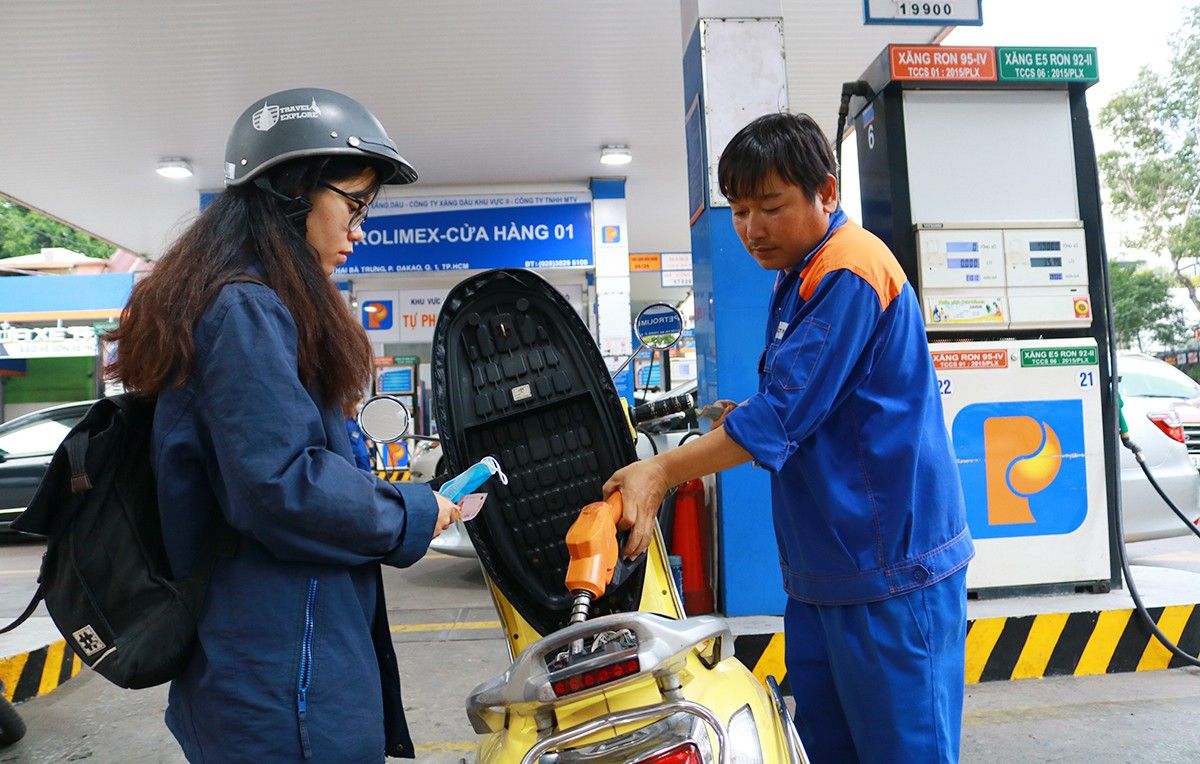 Từ đầu năm đến nay, về cơ bản các đầu mối kinh doanh xăng dầu thực hiện nghiêm túc tổng nguồn tối thiểu được phân giao, nguồn cung xăng dầu đáp ứng đủ nhu cầu