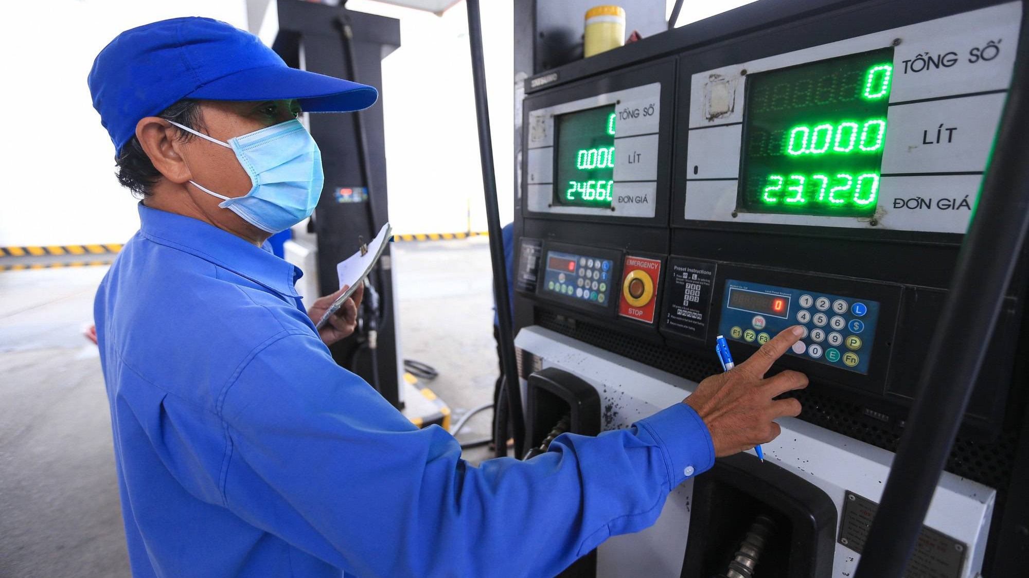 Thương nhân đề nghị trả lại giấy phép kinh doanh xăng dầu: Vụ Thị trường trong nước nói gì?