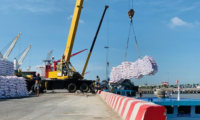 Áp thuế giá trị gia tăng đối với mặt hàng phân bón: Lợi ích kép