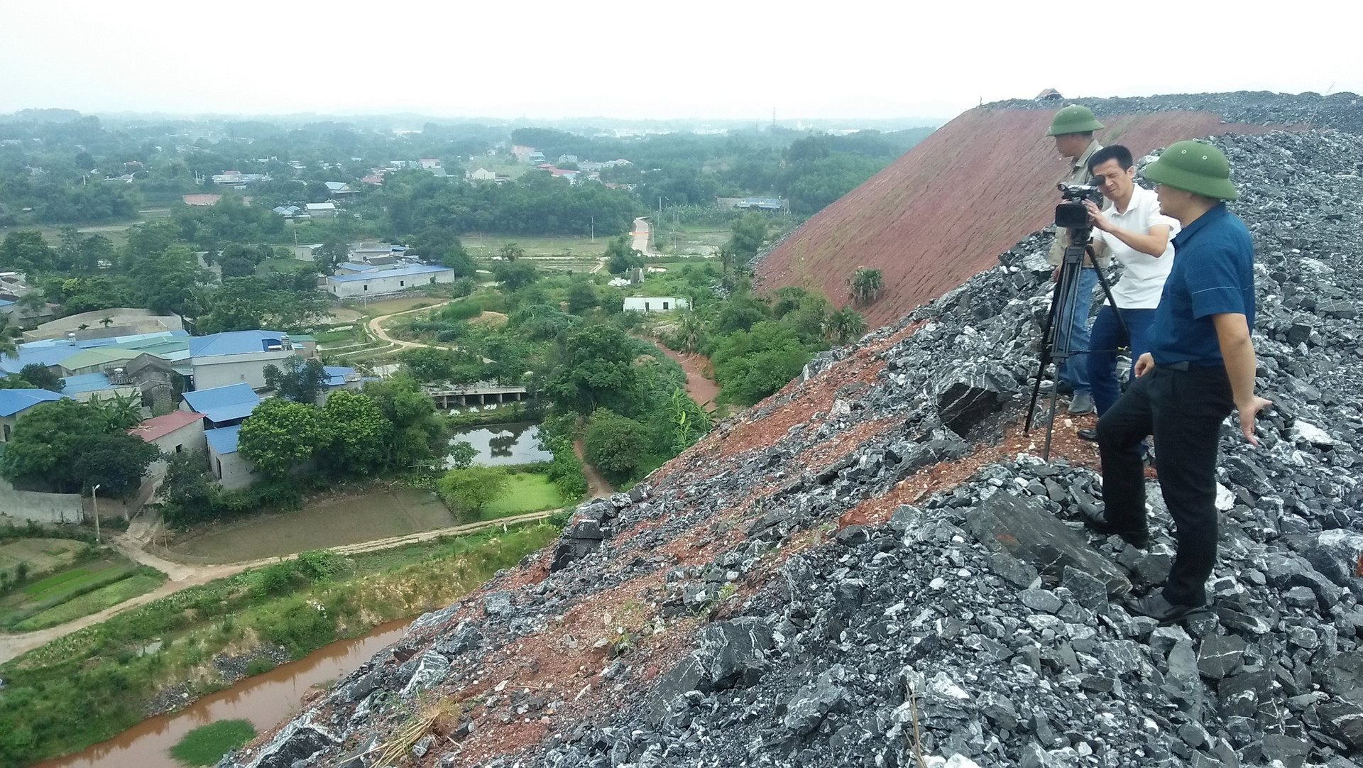 Mòn mỏi chờ tái định cư