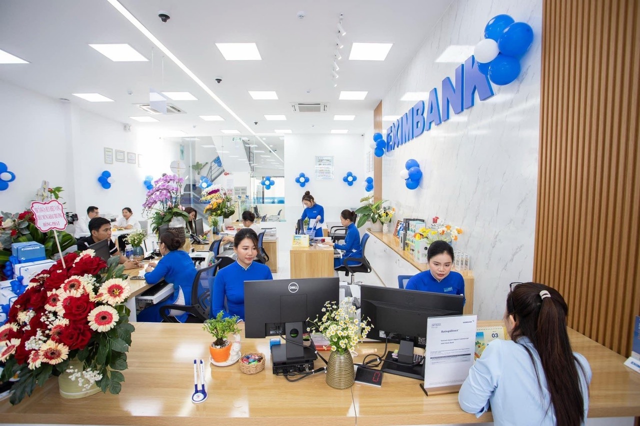 Giao dịch tại Ngân hàng Eximbank