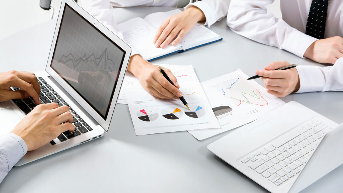 Cạnh tranh thị trường và hiệu quả hoạt động: Vai trò truyền dẫn của thông tin kế toán quản trị, quản trị rủi ro và đổi mới tổ chức tại các doanh nghiệp Việt Nam