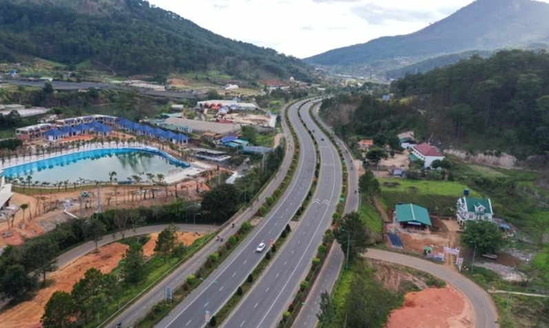 Xem xét phương án huy động vốn mới cho Dự án cao tốc Tân Phú - Bảo Lộc