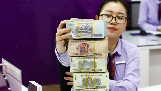 Tiền gửi người dân vào ngân hàng cao kỷ lục