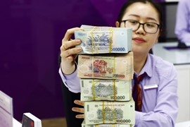 Tiền gửi người dân vào ngân hàng cao kỷ lục