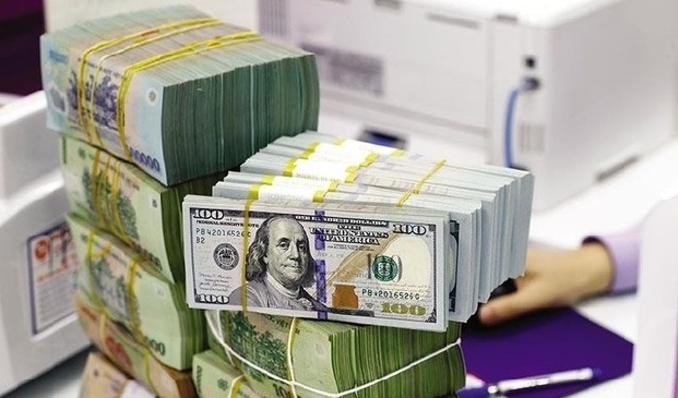 Áp lực tỷ giá lại leo thang