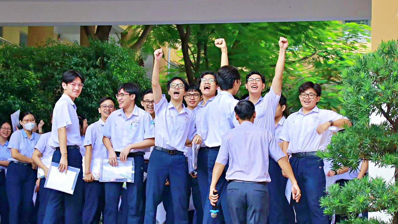 Tác phẩm "Đất nước" vào đề thi, giáo viên nhận định đề an toàn, phân hoá vừa phải