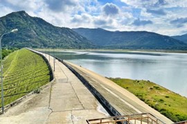 giảm thiểu tối đa thiệt hại về người và tài sản