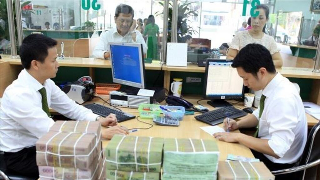 Điều kiện xem xét chấp thuận khoản cấp tín dụng vượt giới hạn