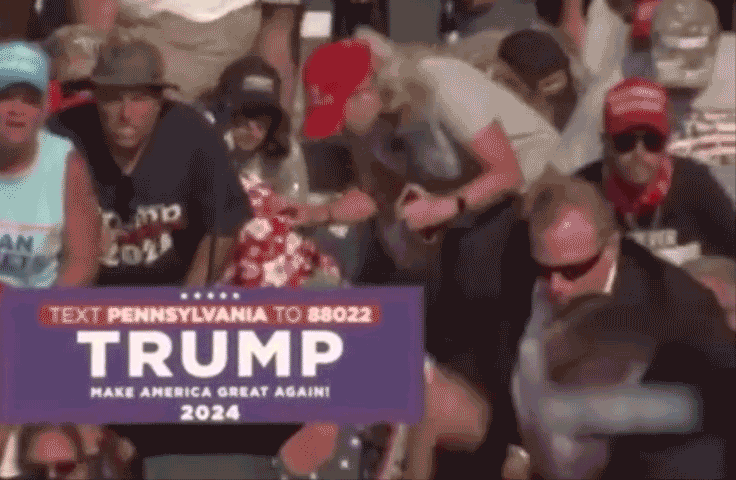 Người phụ nữ ngồi sau Donald Trump trong vụ ám sát trở nên nổi tiếng vì hành vi kỳ lạ