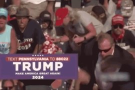 Người phụ nữ ngồi sau Donald Trump trong vụ ám sát trở nên nổi tiếng vì hành vi kỳ lạ