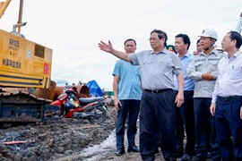 Thủ tướng yêu cầu bàn giao toàn bộ mặt bằng các dự án cao tốc vùng ĐBSCL trong tháng 7