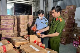 Công an Hà Nội: Tăng cường trấn áp buôn lậu và gian lận thương mại