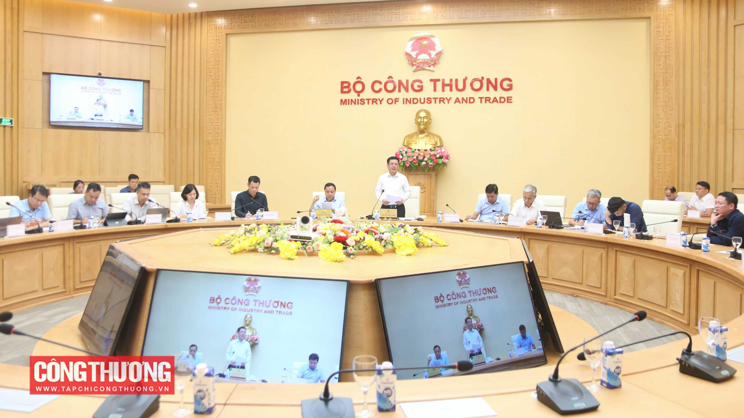 Bộ Công Thương: Cần giải pháp gỡ khó để thúc đẩy hợp tác mua bán than từ Lào