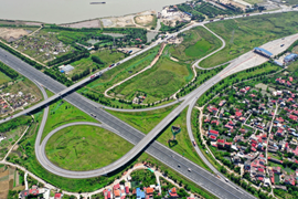 Sớm đầu tư các nút giao, kết nối các tuyến đường bộ cao tốc