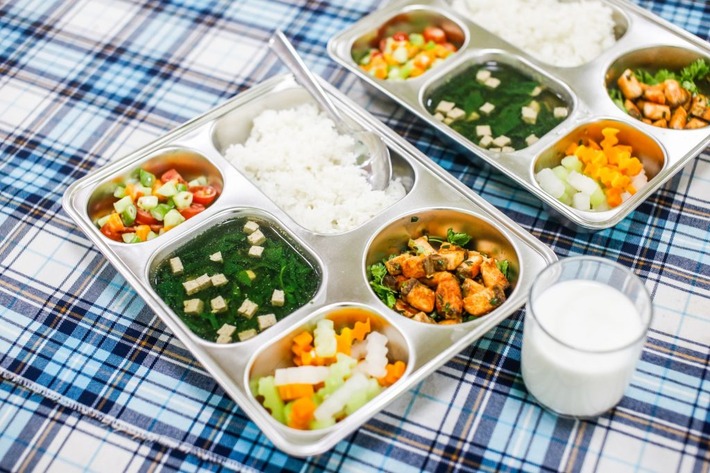 Hà Nội yêu cầu các trường đặc biệt quan tâm đến bữa ăn bán trú học đường
