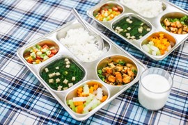 Hà Nội yêu cầu các trường đặc biệt quan tâm đến bữa ăn bán trú học đường