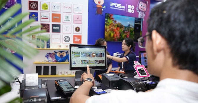 Đỏ mắt tìm quản lý nhà hàng