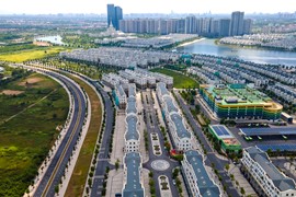 Savills: Giá nhà leo thang vì chi phí đền bù đất đai tăng
