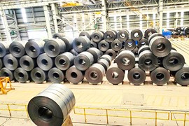 Đối mặt với cuộc đua phòng vệ thương mại
