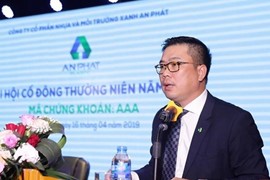 Trước Đại hội bất thường, Chủ tịch An Phát Holdings (APH) đăng ký bán toàn bộ cổ phiếu đang có
