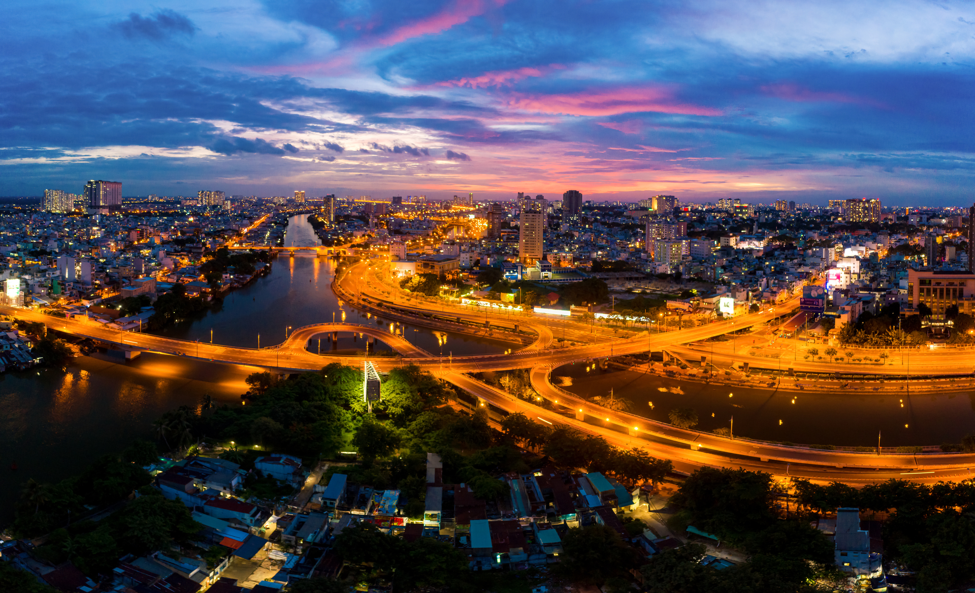 Doanh nghiệp Việt tăng tốc trong cuộc đua chuyển đổi số