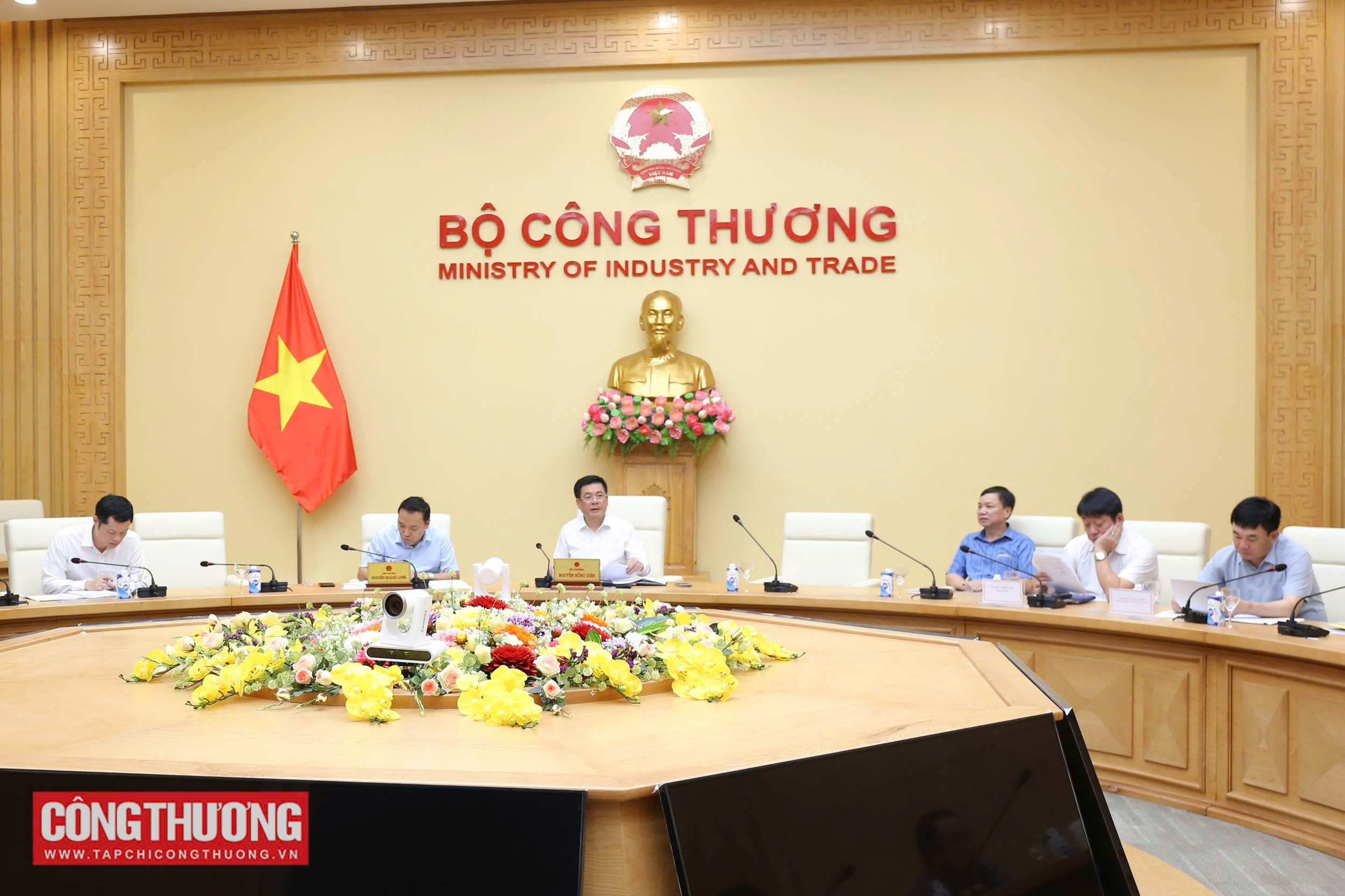 Sẽ xây dựng Hiệp định hợp tác thương mại mua bán than Việt Nam - Lào