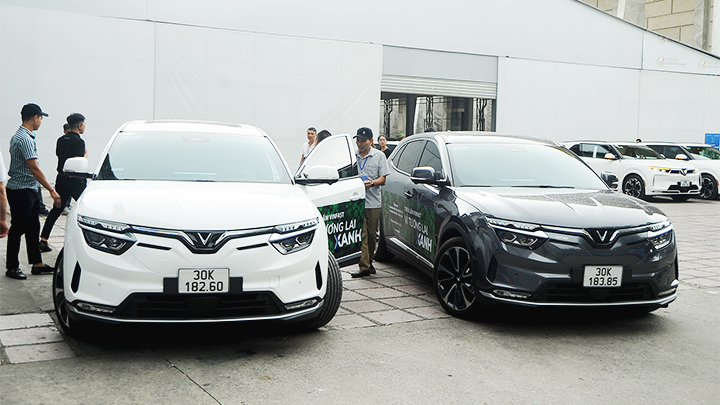 “Nóng” thị trường ô-tô điện