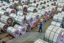 Giá thép Trung Quốc rơi sâu "bào mòn" biên lãi gộp của Tập đoàn Hoa Sen (HSG)