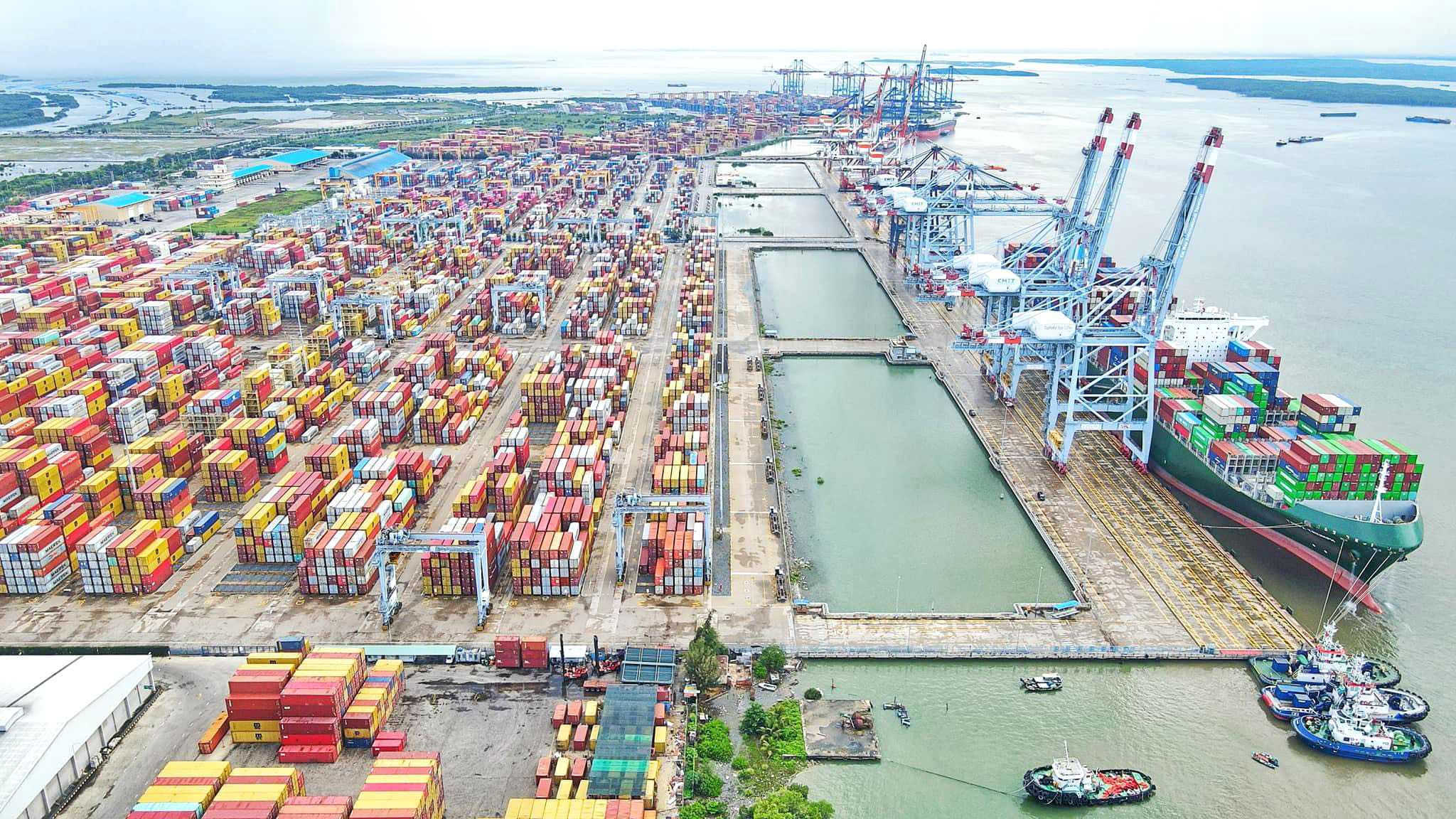 Vì sao Container Việt Nam (VSC) quyết thoái toàn bộ vốn tại Cảng PTSC Đình Vũ?