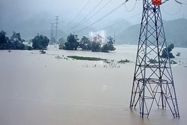 Ngừng cấp điện một số tỉnh miền Bắc do mưa lũ, sạt lở