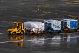 Các hãng hàng không miễn phí chuyển hàng cứu trợ vùng lũ miền Bắc