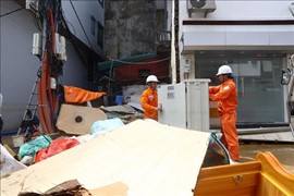 Hà Nội: Nước rút đến đâu, cấp điện trở lại đến đó