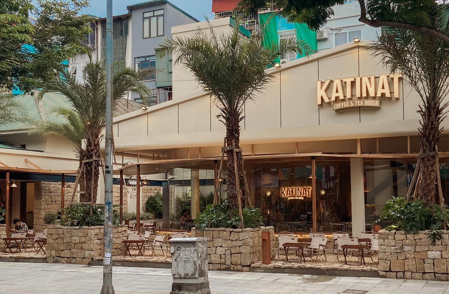 Sức nặng của 1.000 đồng trong ly cà phê Katinat